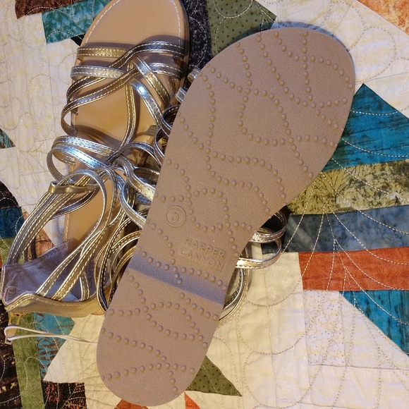 Sandals - Picture 2 of 4